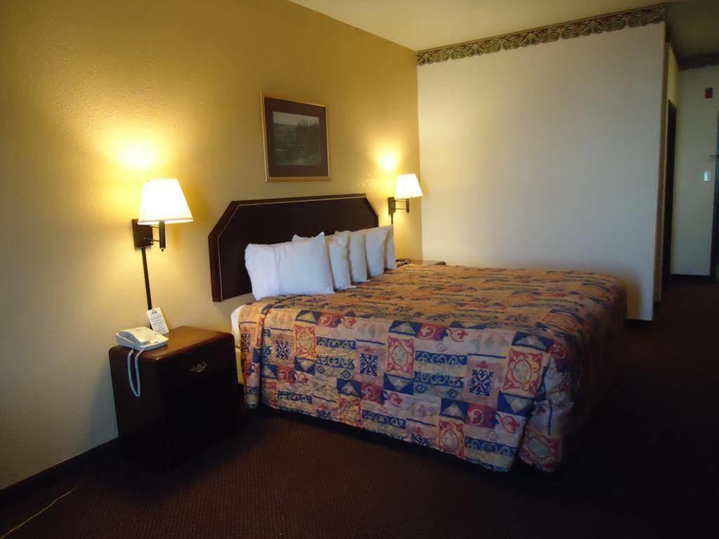 Red Roof Inn Fort Worth - Saginaw מראה חיצוני תמונה